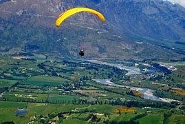 Best Places For Paragliding In Himachal Pradesh